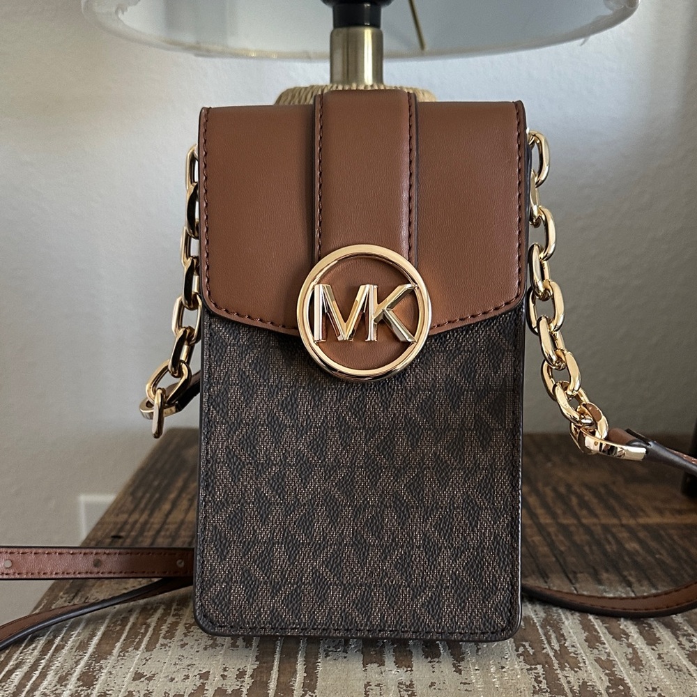 Michael Kors Carmen small  Logo smartphone Gold Chain Crossbody